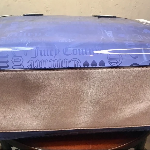 Juicy Couture Beachin Large Tote - Picture 6 of 13